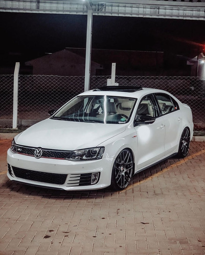 Qualquer Jetta Tsi