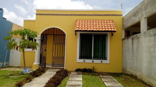 Imagen 1 de 9 de En Renta Casa En Cancún Fraccionamiento Gran Santa Fe Ii C3002