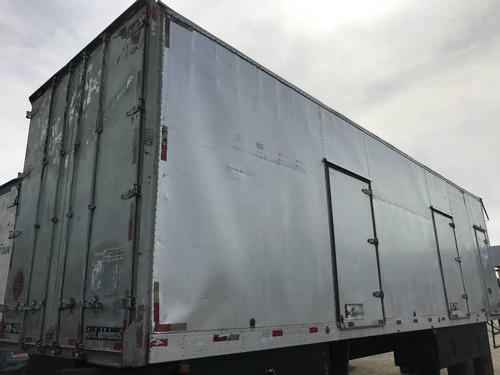 Imagem 2 de 6 de Bau Para Truck