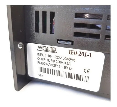 Imagem 3 de 5 de Inversor De Frequência Porta Painel 1cv 0,75kw 220v Mono