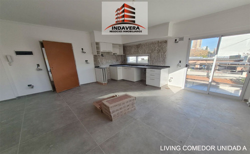 Venta Exclusivo 2 Ambientes 45m2 - Al Frente Con Balcón. Sum. Caseros Centro