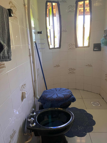 Vende Se Uma Propriedade Com Porteira Fechada
