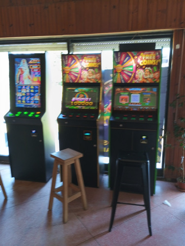 Maquinas Tragamonedas, Rockolas Y Pool