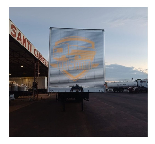 Imagem 3 de 12 de Bau De Aluminio Randon 2019/2020