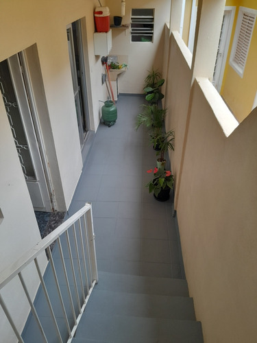 Casa 4 Cômodos Com Edicula Com 2 Cômodos Ótima Localização