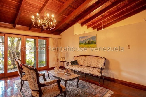 Imagen 13 de 30 de Casa Duplex Venta Alto Hatillo 21-6717 Eva Castillo 0414.306.72.20