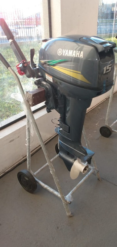 Imagem 2 de 8 de Motor De Popa Yamaha 15hp 2 Tempos