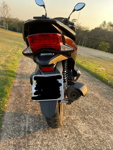 Imagem 4 de 7 de Honda Dlx