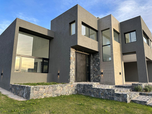 Se Vende Exclusiva Casa En Estancia El Terrón Con Vistas!