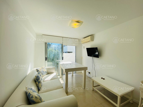 Excelente Apartamento De 2 Dormitorios En Alquiler - Montoya