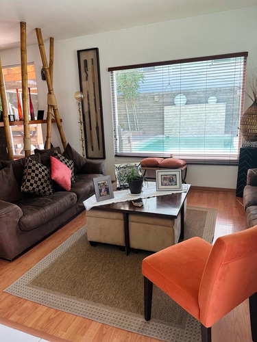 Casa Grande Con Alberca Privada En Fracionamiento Cerrado