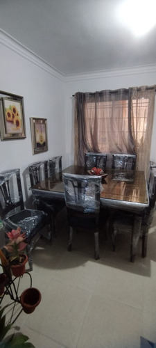 Vendo Juego De Comedor Caoba De 8 Sillas Cuadrado 