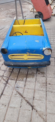 Auto De Parque Infantil En Fibra Azul (Usado)