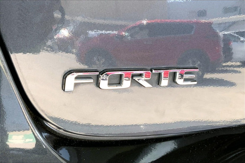 Imagen 8 de 15 de Kia Forte 4 Pts L, 20l, Tm6, A/ac, Sin Encedido Boton, R-1