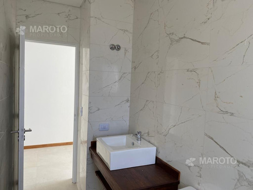Imagen 13 de 25 de Casa En Venta En El Canton - Maroto Propiedades