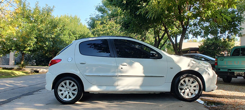 Peugeot 207 1.6 Feline 106cv