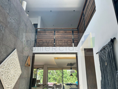 Casa En Venta Cerca De La Unam Y Uvm Juriquilla Ubicación Privilegiada,.