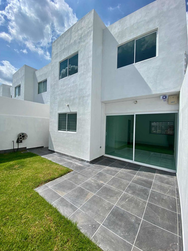 Imagen 5 de 14 de Casa En Venta Pontevedra, Tlajomulco, López Mateos Sur
