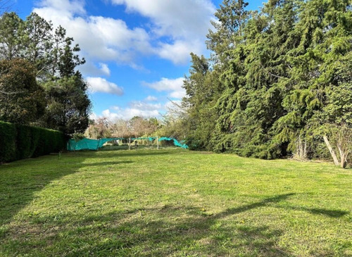 Terreno En Barrio Parque Sakura