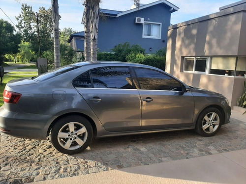 Volkswagen Vento 2.5 Luxury 170cv Tiptronic