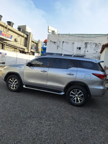 Toyota Fortuner 2.7l Mid