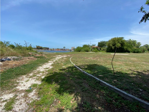 Vendo Terreno 5000m2 Puerto Encantado 8344