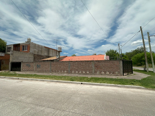 Casa En Virrey Del Pino A Pasos De Ruta 3