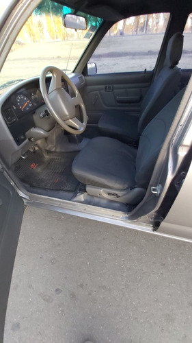 Imagen 6 de 16 de Toyota Hilux 2.8 Dlx 4x2 2000 400.000km Reales Vremy