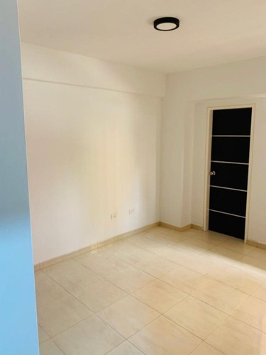 Imagen 6 de 12 de Gabriel Rivas Vende Apartamento En Res. Vesubio Urb. La Trigaleña Cod: Foa-1170