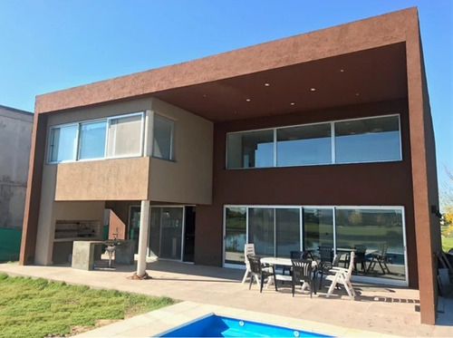 Imagen 2 de 11 de Casa Con Piscina A La Laguna En Venta Ubicado En El Cantón, Escobar