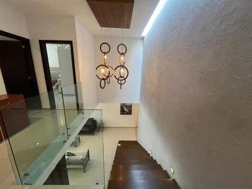 Casa En Venta En Costa De Oro, 4 Recámaras Cada Una Con Baño, Una De Ellas En Planta Baja, Alberca Y Jardín En Boca Del Río, Veracruz