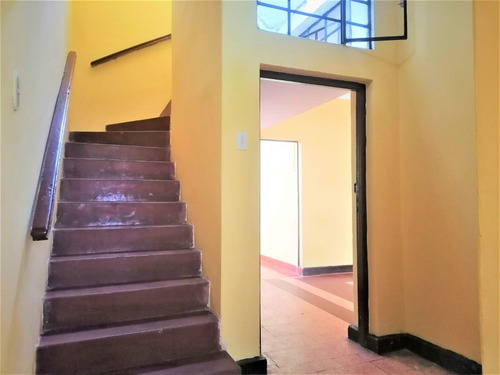 Imagen 2 de 30 de Remato!... Casa Con Dos Dptos, Magdalena Del Mar Área Residencial. Excelente Oportunidad....