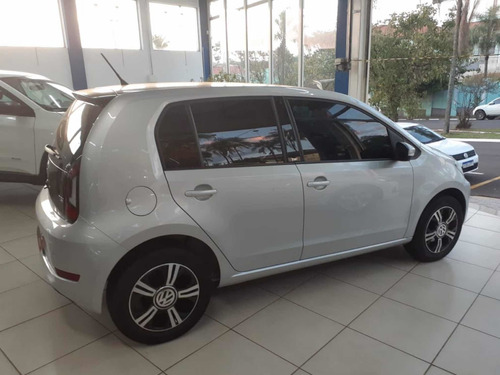 Imagem 3 de 6 de Volkswagen Up! 2018 1.0 Tsi Move 5p