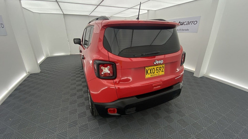 Imagen 6 de 25 de Jeep Renegade 2023 Sport 1.8