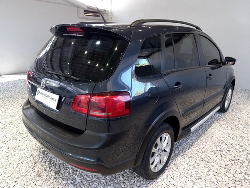 Imagen 5 de 11 de Volkswagen Suran Cross 1.6 Highline 101cv