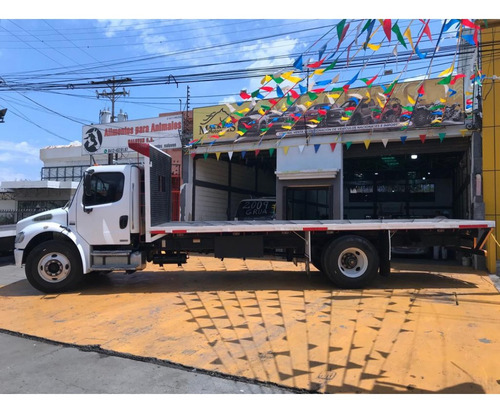 Imagen 4 de 12 de Freightliner M2 106