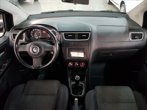 Imagem 3 de 7 de Volkswagen Fox 1.0 Mi Trend 8v