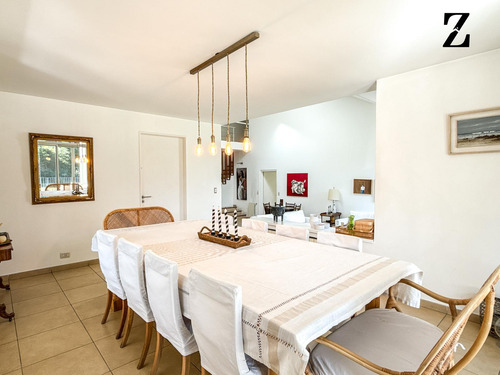 Casa En Venta De 1800 M2 De Lote Y 550 M2 Cubiertos En La Horqueta