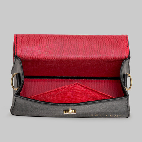 Kit Bolsa Feminina Media E Pequena Transversal Com Carteira Acambamento dos ferragens Ouro Cor Preto Desenho do tecido Lisa