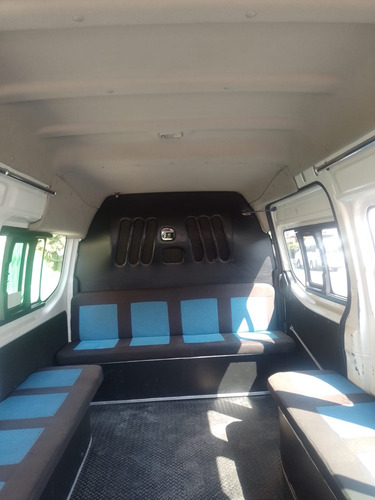 Nissan Urvan 2.5 Panel Ventanas Amplia Mt