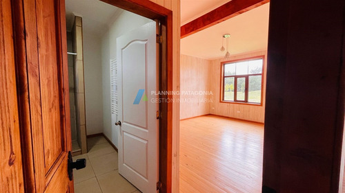 Casa En Venta De 4 Dorm. Con Vista Al Volcan En Frutillar