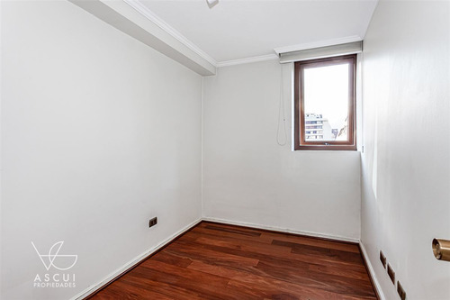 Departamento En Venta De 2 Dorm. En Las Condes