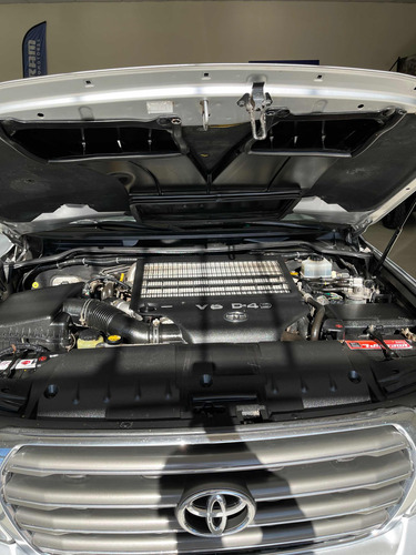 Imagen 21 de 22 de Toyota Land Cruiser 2012 4.5 200 V8 D4-d 235cv At
