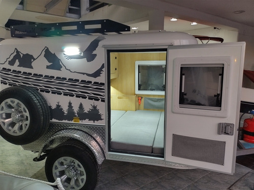Trailers Y Casillas Mac Trail