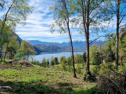 Hermoso Campo Con Vista Al Lago Maihue