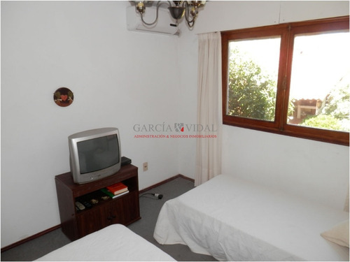 Alquiler Temporario De Casa 3 Dormitorios En Rincón Del Indio, Punta Del Este. - Ref: 2393