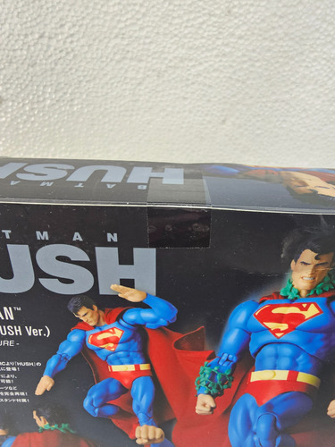 Superman Hush Mafex (Usado)