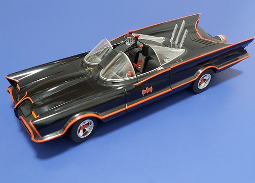 Hot Wheels Batimovil Batman 1/18 Colección