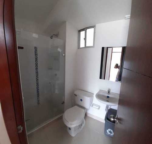 Imagen 10 de 10 de Apartamento Amoblado Girardot Con Parqueadero Cubierto