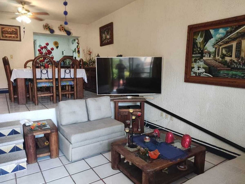 Casa En Condominio En Venta En Fraccionamiento Burgos, Temixco, Morelos.